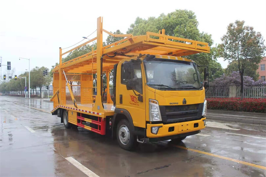 Sinotruk HOWO 4X2 6 Wheel Lift Flat Bed Car Hauler One Towing Three Car Carrier Road Recovery Rollback Tow Truck Flatbed Wrecker