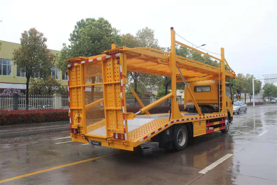 Sinotruk HOWO 4X2 6 Wheel Lift Flat Bed Car Hauler One Towing Three Car Carrier Road Recovery Rollback Tow Truck Flatbed Wrecker