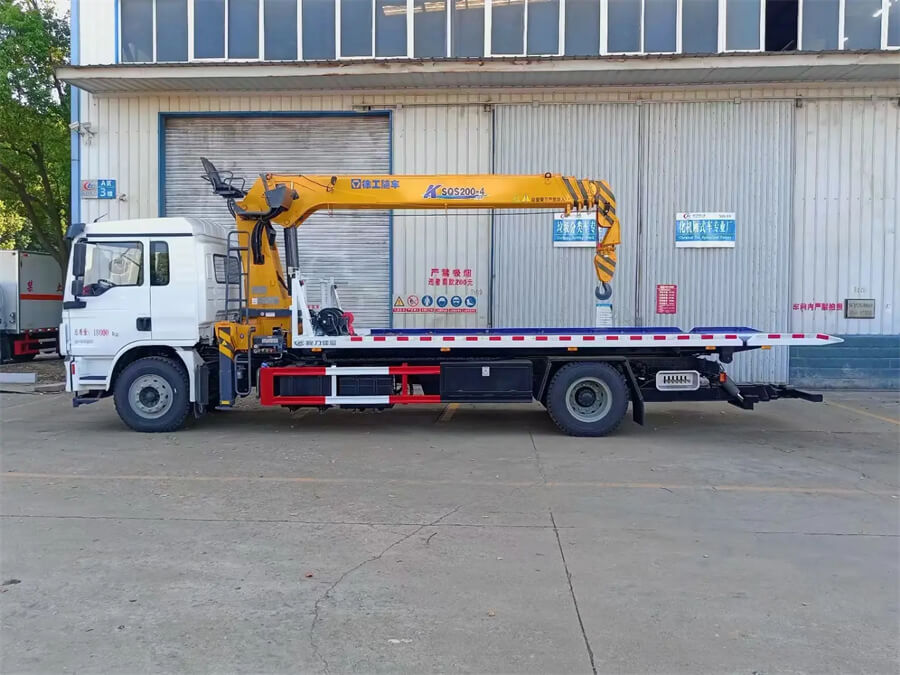 4x2 SHACMAN 8 Tons Tilt Tray Wrecker Truck With 6 Tons Crane