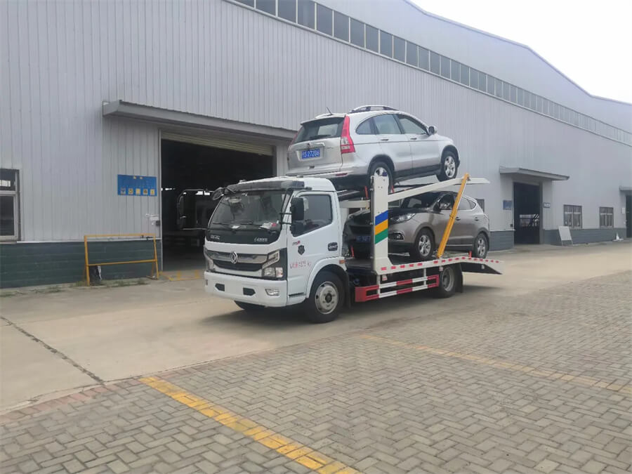 Dongfeng 4X2 Wheel Lift Flat Bed Car Hauler One Towing Three Car Carrier Road Recovery Rollback Tow Truck Flatbed Wrecker