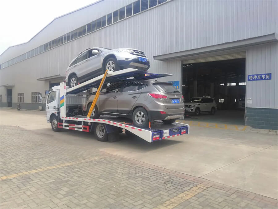 Dongfeng 4X2 Wheel Lift Flat Bed Car Hauler One Towing Three Car Carrier Road Recovery Rollback Tow Truck Flatbed Wrecker