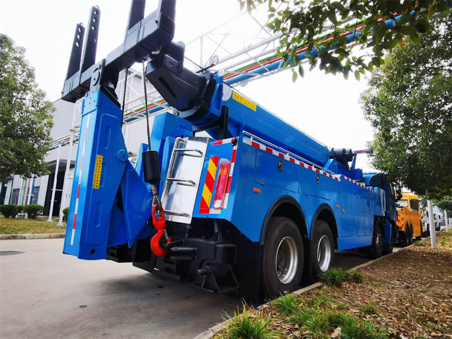 Foton 8X4 30t 30ton 50t 50tons Towing Wrecker Truck with Telescopic Boom