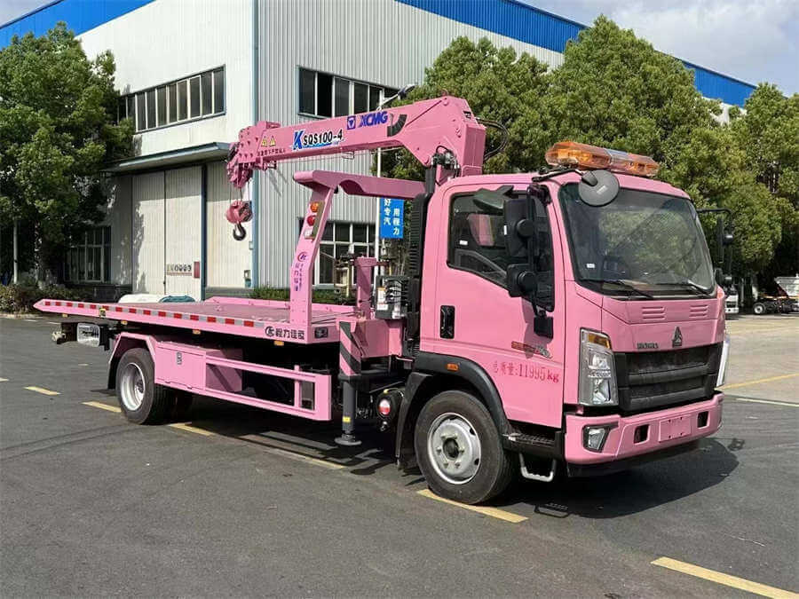 Sinotruk HOWO 4X2 Wrecker Towing Truck with 3ton Telescopic Boom Crane