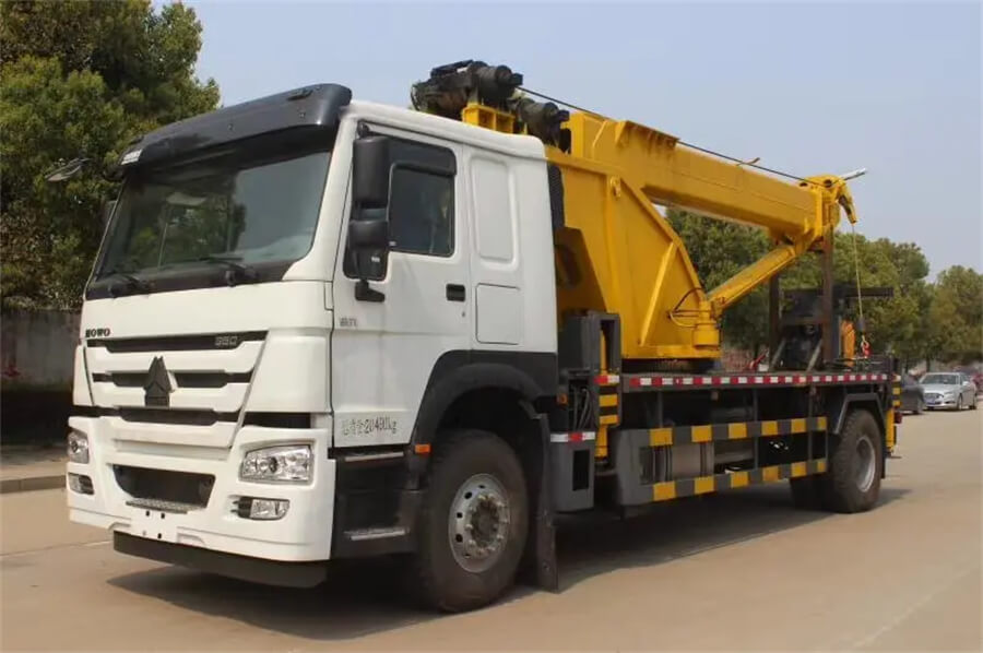 Sinotruk HOWO 4x2 with Crane Road Wrecker with Crane