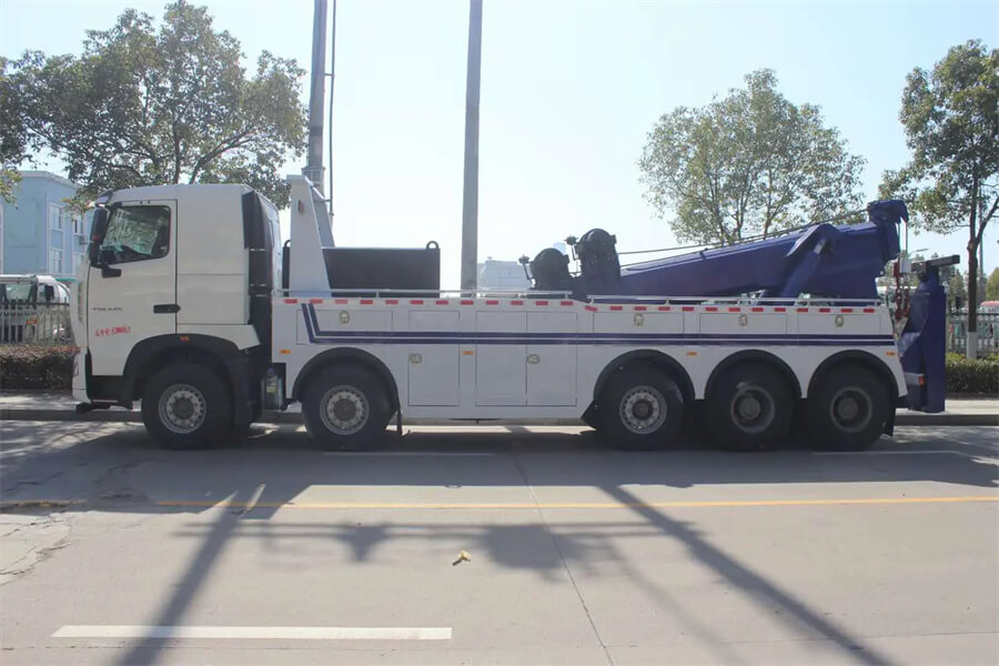 Sinotruk HOWO 10x4 5 Axles 360 Degree 50T 60T 70T Heavy Duty 12 Wheel Road Wrecker Truck