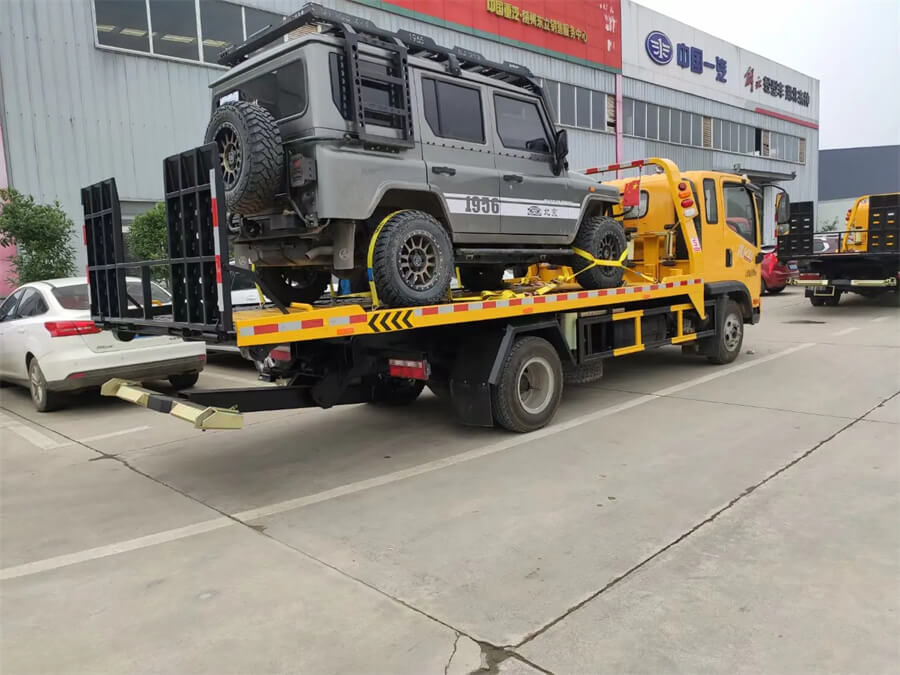 FAW 5Tons Flatbed Towing Wrecker Truck