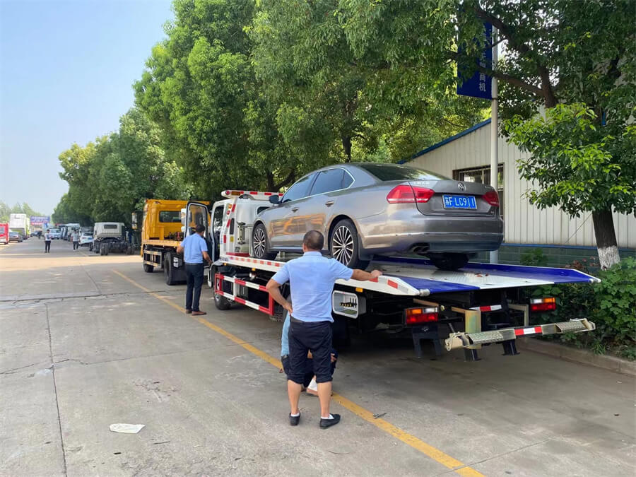 Mini 3ton Flatbed SHACMAN Tow Truck for Towing Service