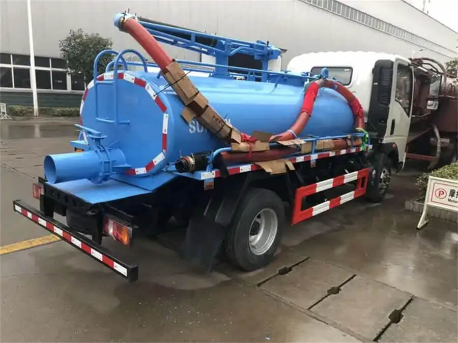 HOWO Sinotruk 4000 Liters Fecal Suction Truck