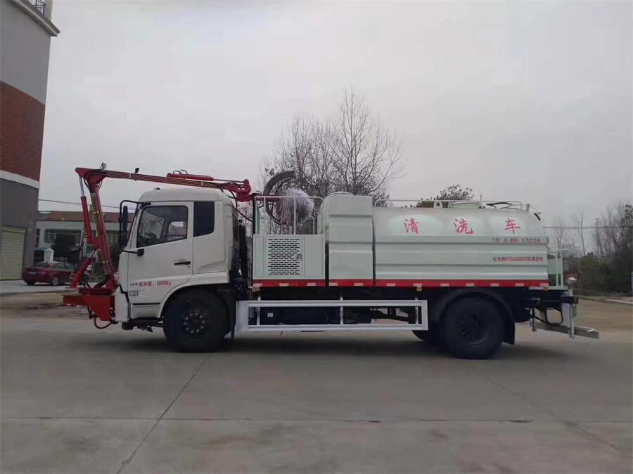 4x2 tunnel wall clean truck