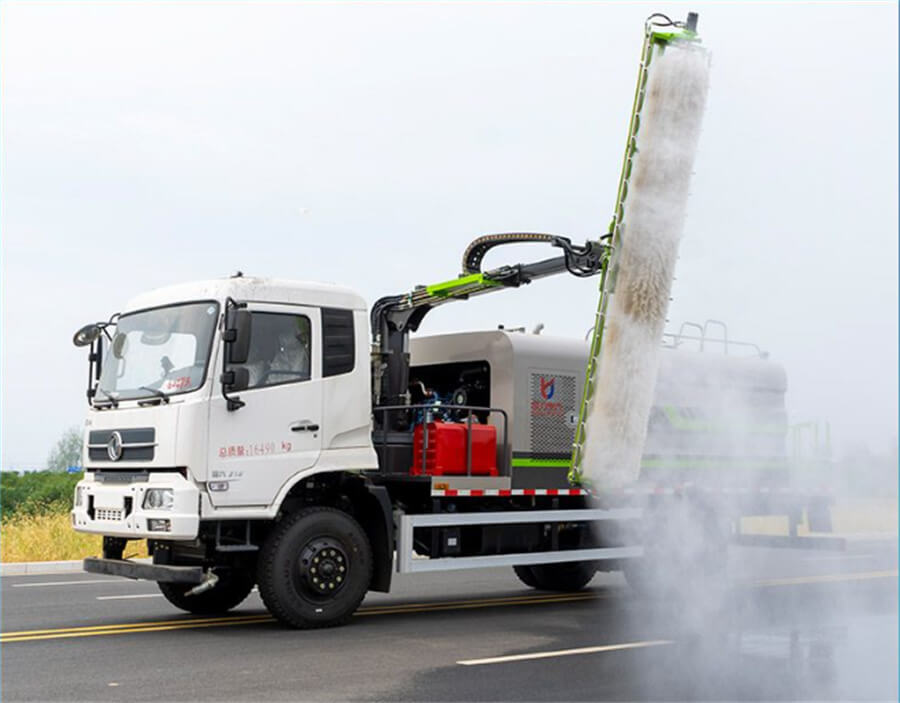 8 Tons Photovoltaic solar thermal mirror cleaning truck
