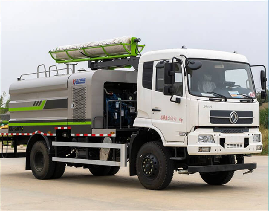8 Tons Photovoltaic solar thermal mirror cleaning truck