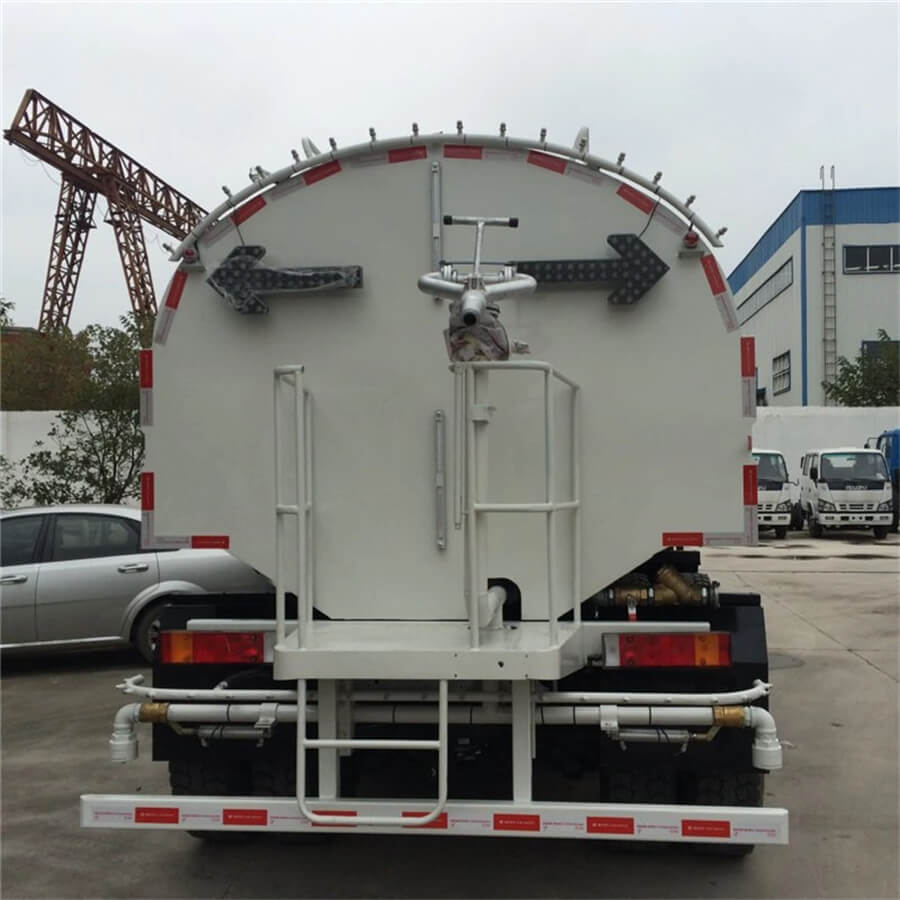 6x4 10 Tons Road Washing And Cleaning Truck