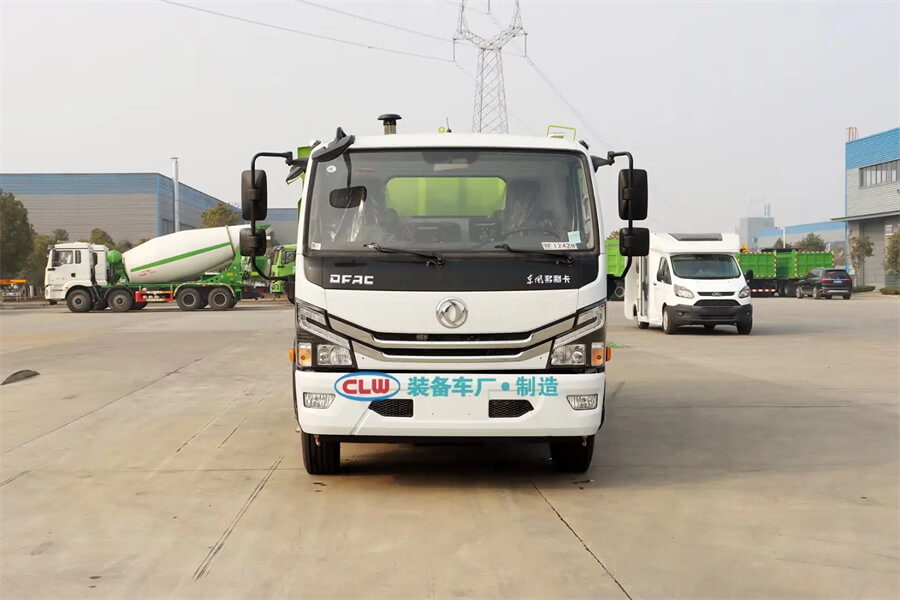 7tons Dongfeng Street Washing Sweeper Truck