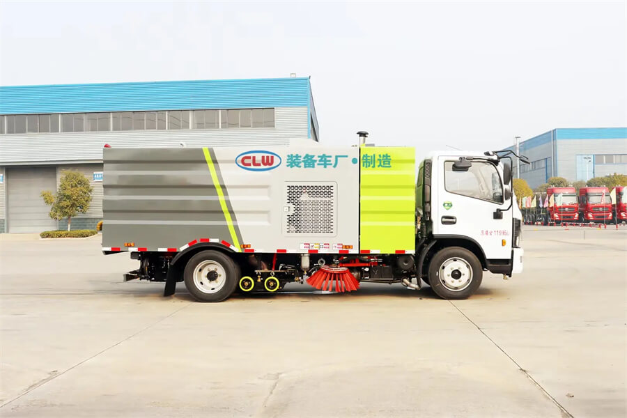 7tons Dongfeng Street Washing Sweeper Truck