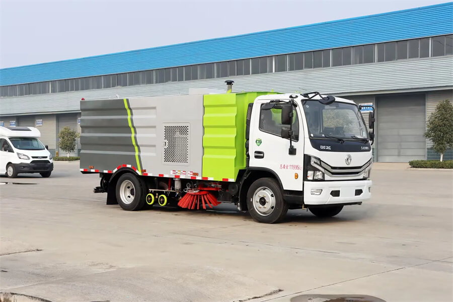 7tons Dongfeng Street Washing Sweeper Truck