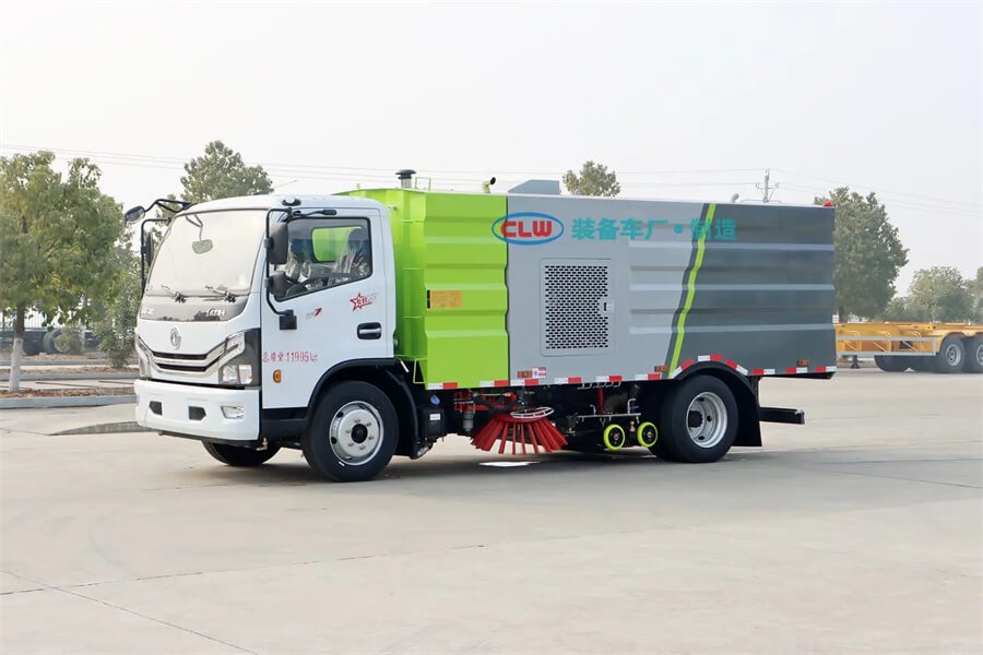 7tons Dongfeng Street Washing Sweeper Truck