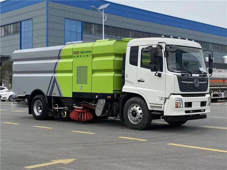 Dongfeng High Pressure Vacuum Road Sweeper Truck