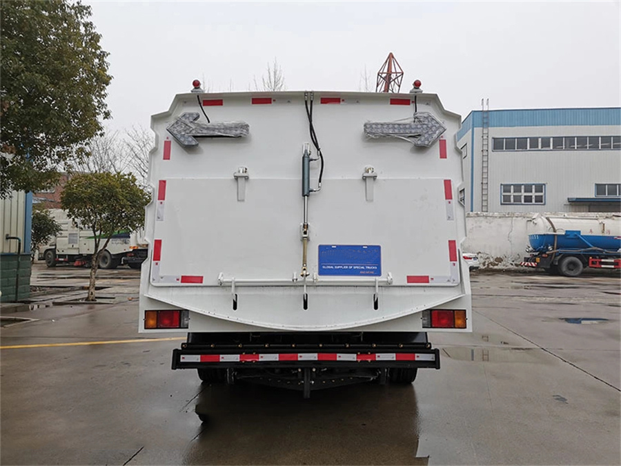 Isuzu 6cbm High Pressure Washing Sweeper Street Road Cleaning Truck