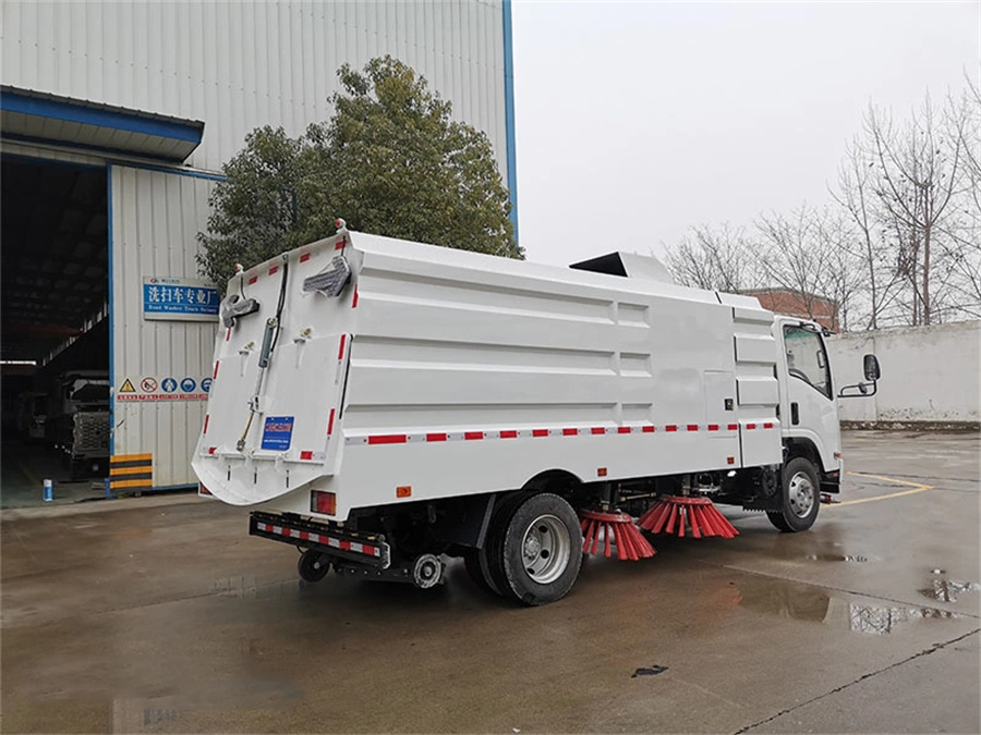 Isuzu 6cbm High Pressure Washing Sweeper Street Road Cleaning Truck