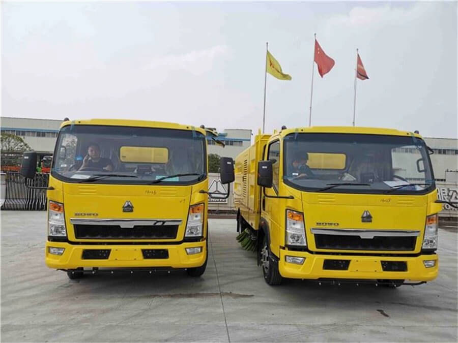 HOWO 6 Wheelers 5CBM Road Sweeper
