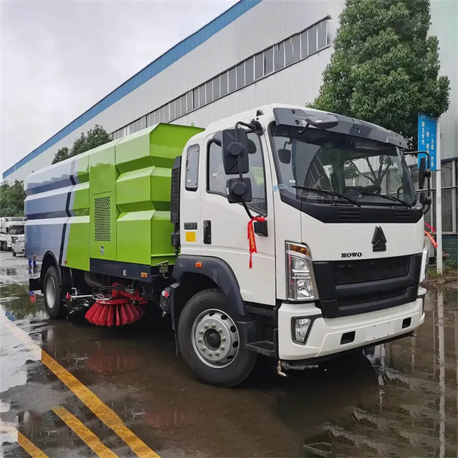 HOWO 6 Wheelers 10CBM Street Sweeper