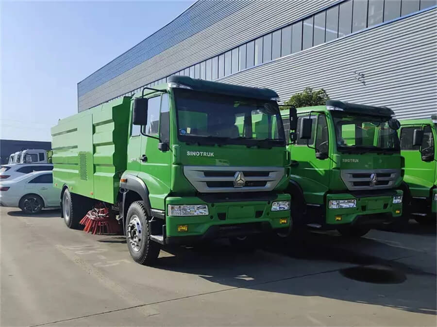 HOWO 6 Wheelers 10CBM Street Sweeper