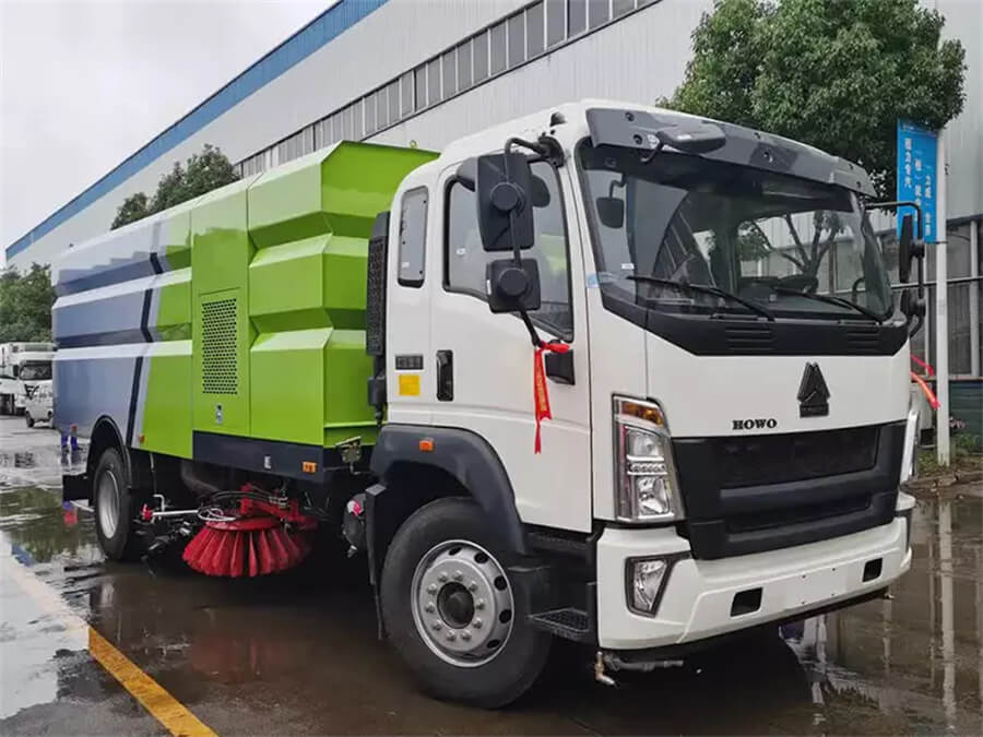 HOWO 6 Wheelers 10CBM Street Sweeper