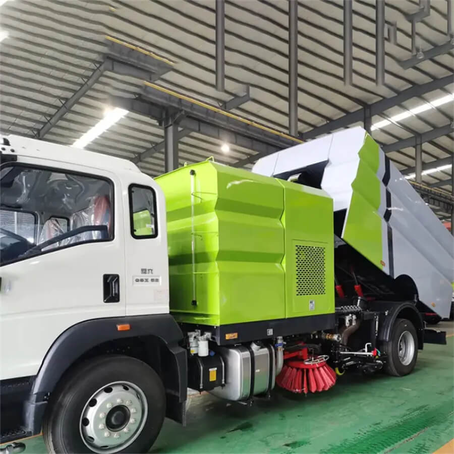 HOWO 6 Wheelers 10CBM Street Sweeper