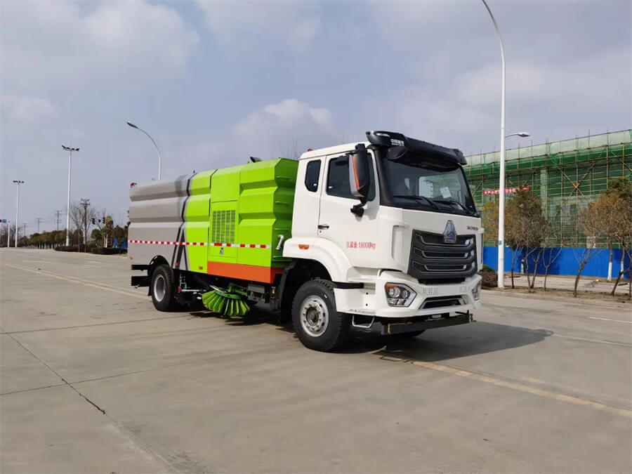 Howo 10 Tons Road Sweeping Truck