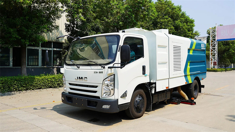 5CBM 5000Liters JMC Dust Vacuum Suction Truck