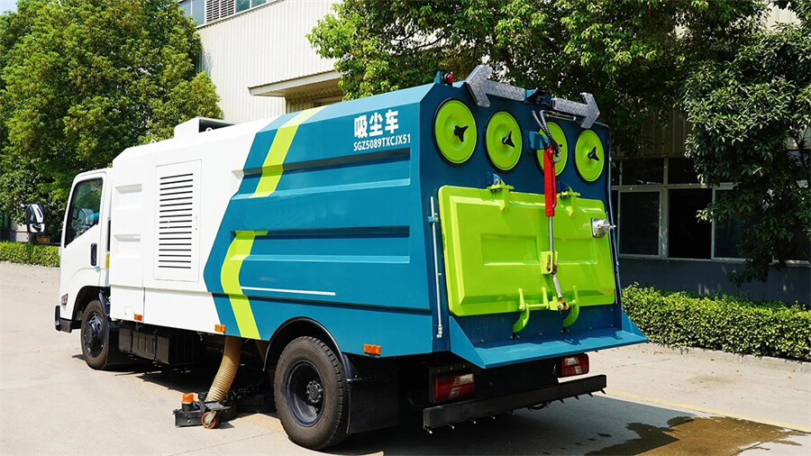 5CBM 5000Liters JMC Dust Vacuum Suction Truck