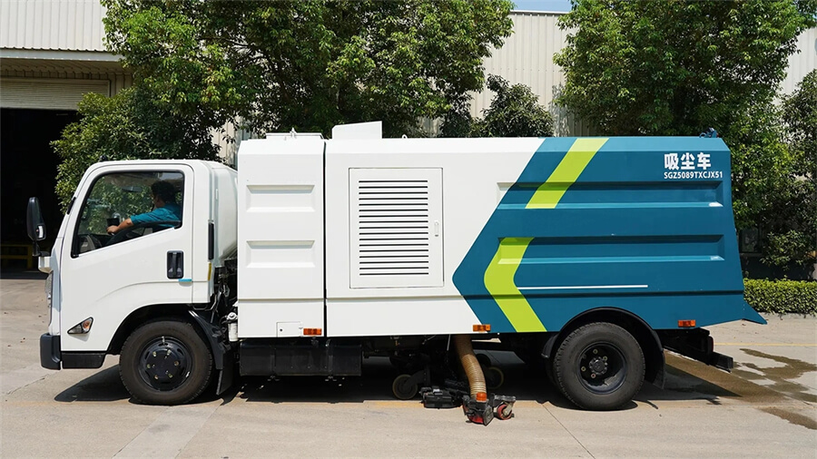 5CBM 5000Liters JMC Dust Vacuum Suction Truck
