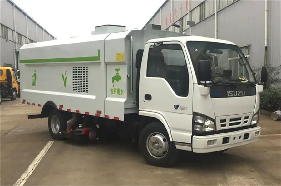 ISUZU 5CBM Vacuum Street Sweeper Truck