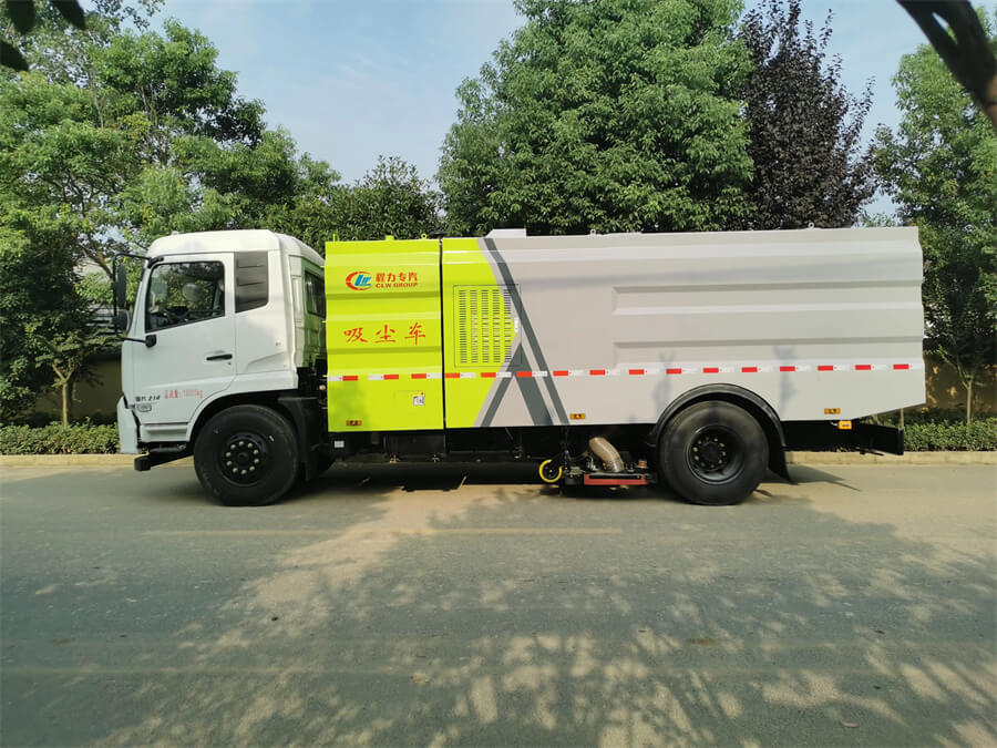 Dongfeng 6Ton 10m3 Cement Vacuum Sweeper Truck