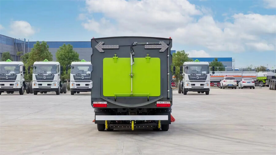Dongfeng 5 CBM Small Road Cleaner Truck