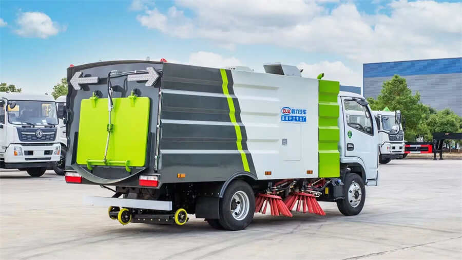 Dongfeng 5 CBM Small Road Cleaner Truck