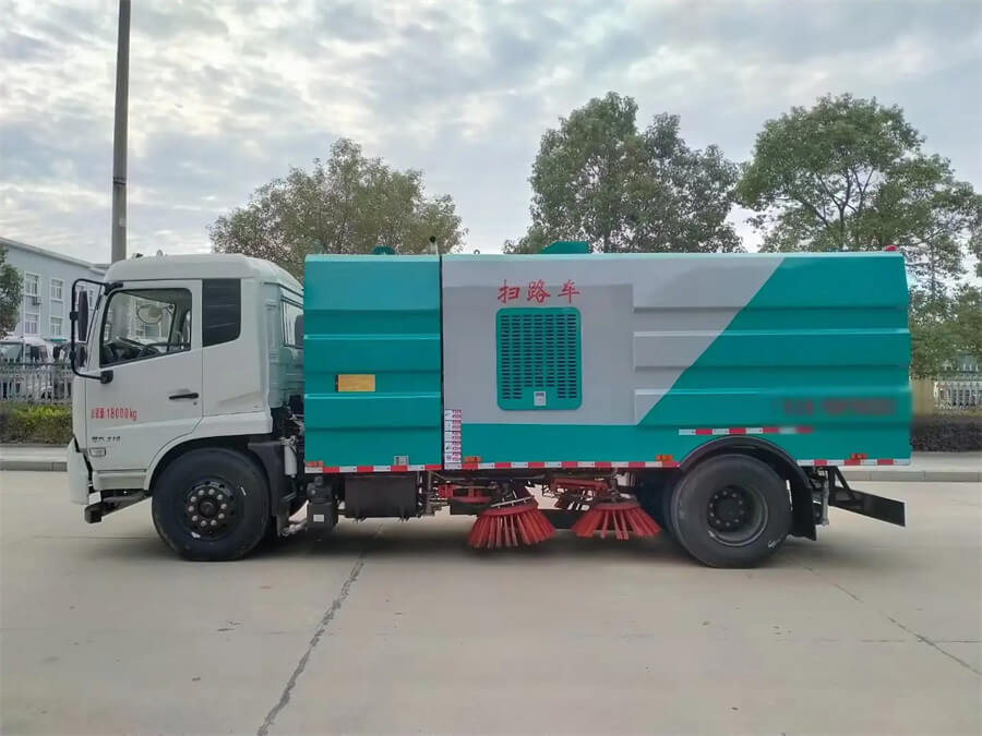Dongfeng 6 Wheelers 10CBM Road Cleaning Truck