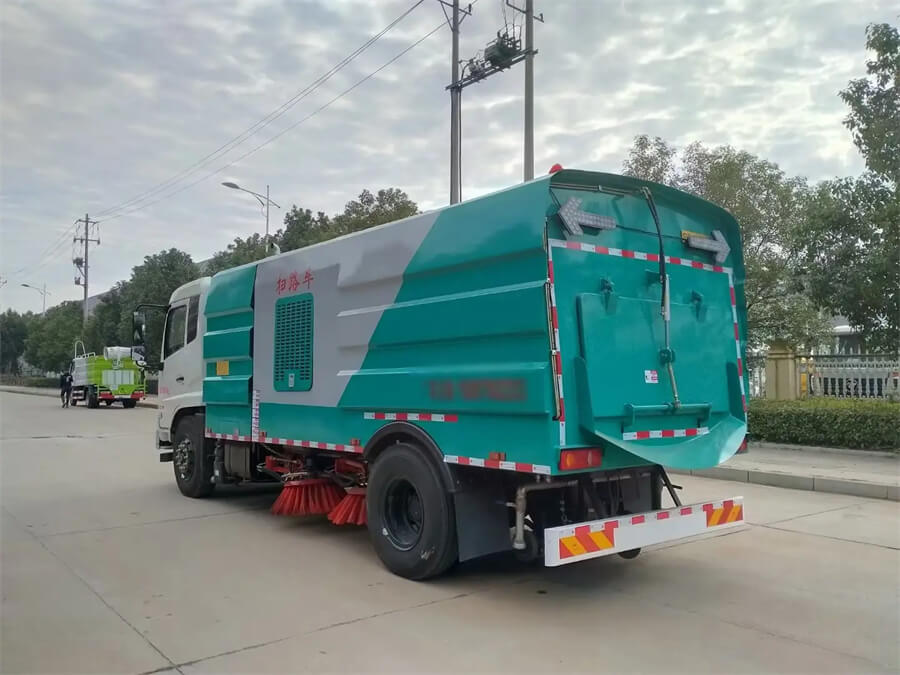 Dongfeng 6 Wheelers 10CBM Road Cleaning Truck