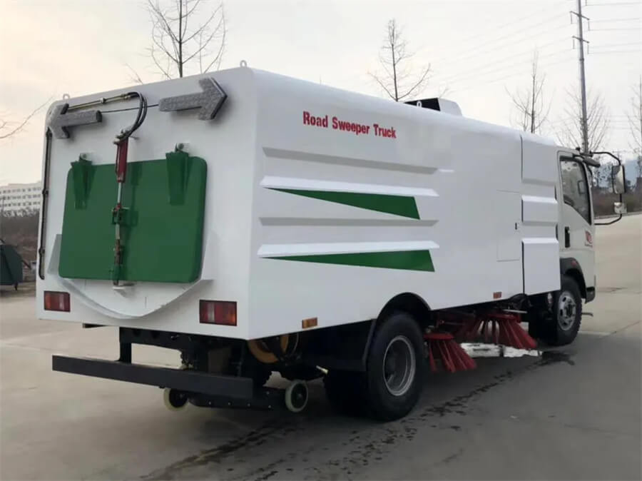 SINOTRUK 5CBM Street Sweeper Truck