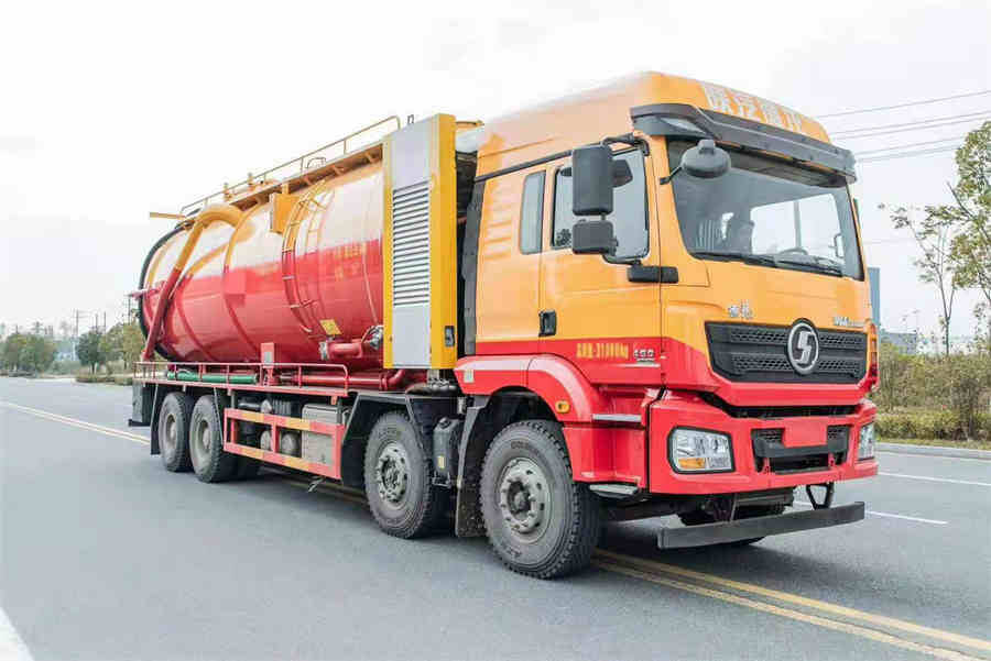 8X4 Shacman 12wheelers 400HP Engine 20000L Sewer Jetting Truck