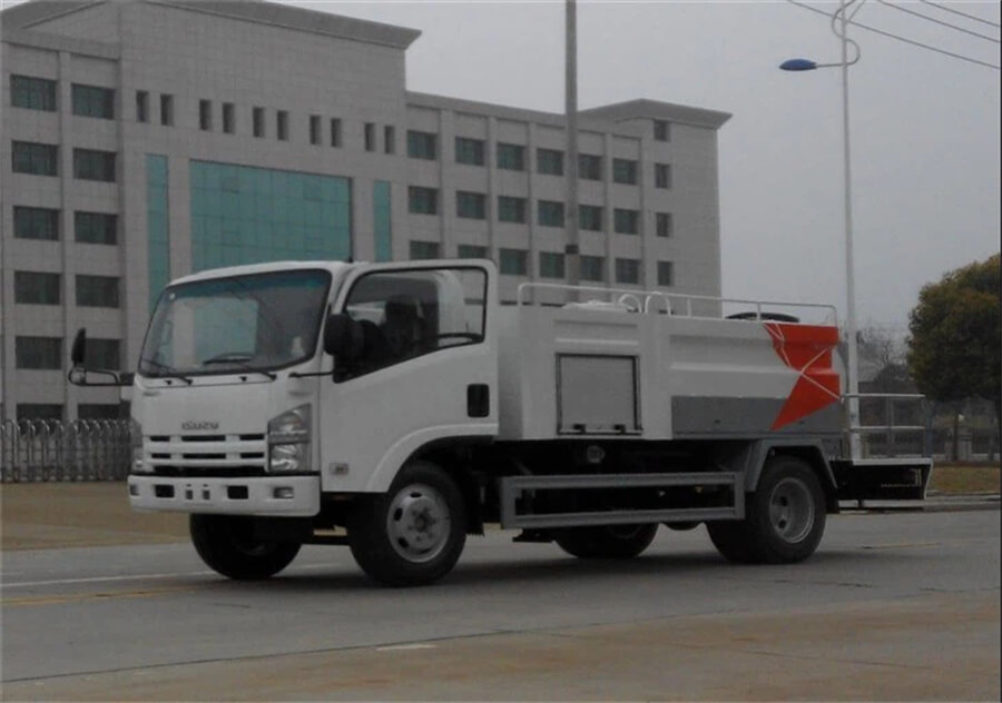 ISUZU 2000litres 2000L Sewer Cleaning Jetting Tank Truck