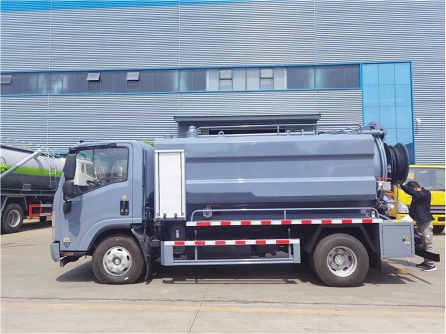 ISuzu 4X2 5000litres 5cbm 6wheelers Sewer Septic Tank High Pressure Combined Water Jetting Truck