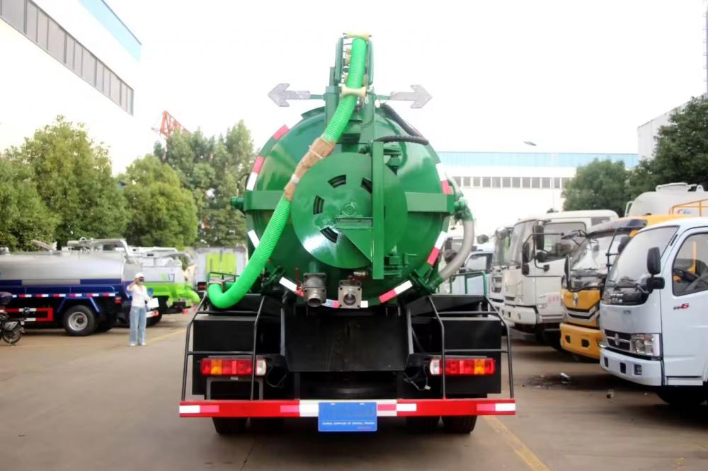 Sinotruck Howo New 4X2 10 CBM 10000L sewer cleaning truck 10000L sewage suction truck