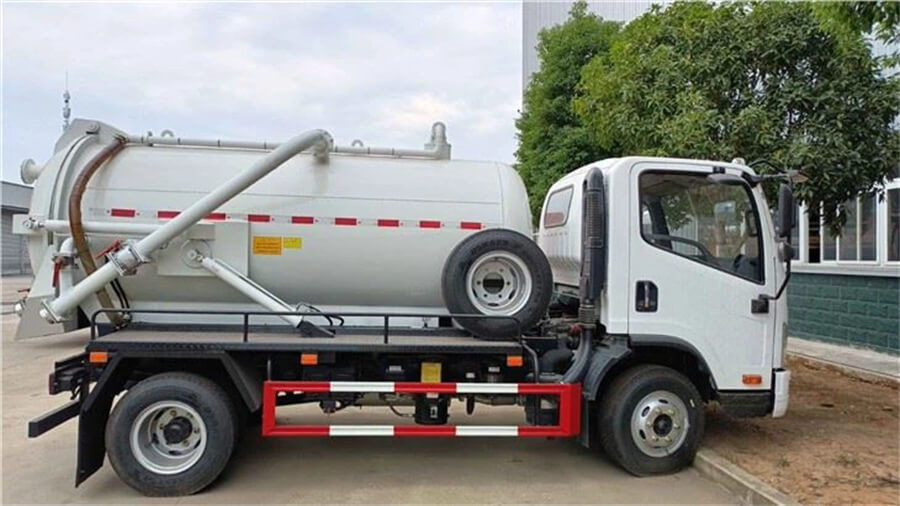 FAW Small 2cbm 3cbm 4cbm Waste Water Tank Fecal Suction Truck