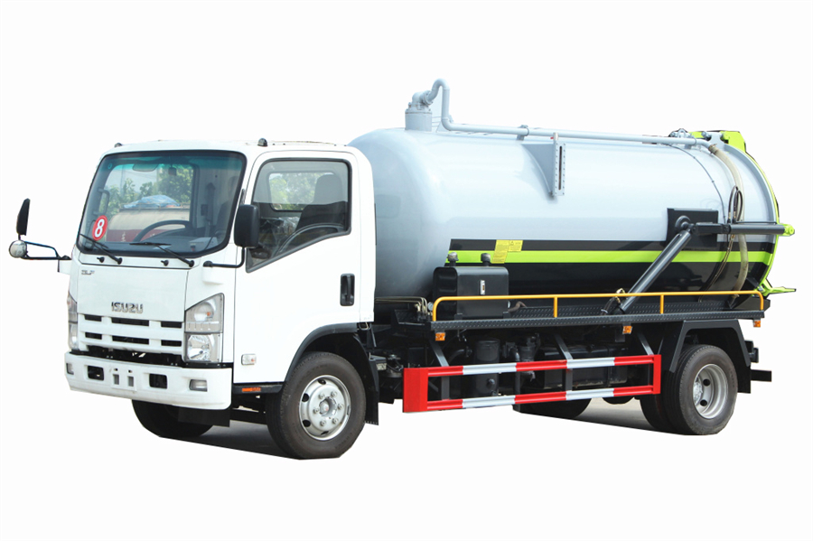Isuzu 4x2 8 CBM Vacuum Sewage Suction Truck new septic tank vacuum sewage suction truck
