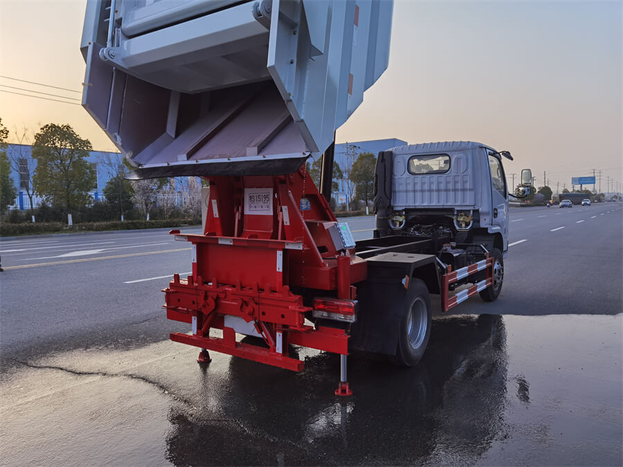 Rear Bin Lifter 5tons Refuse Collection Truck