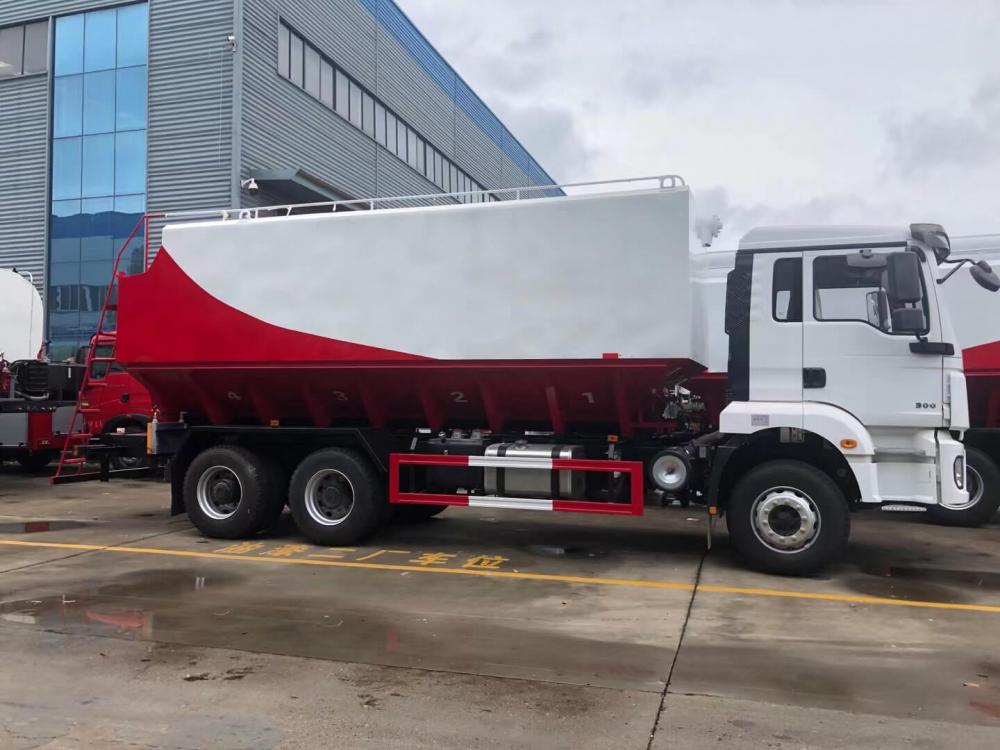 6X4 Bulk Feed Tank Trucks