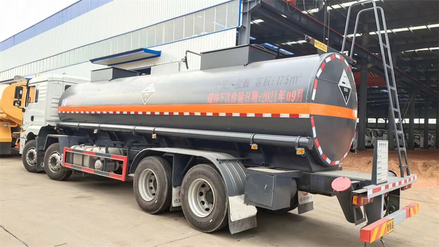 Shacman 8X4 Chemical Transport Truck