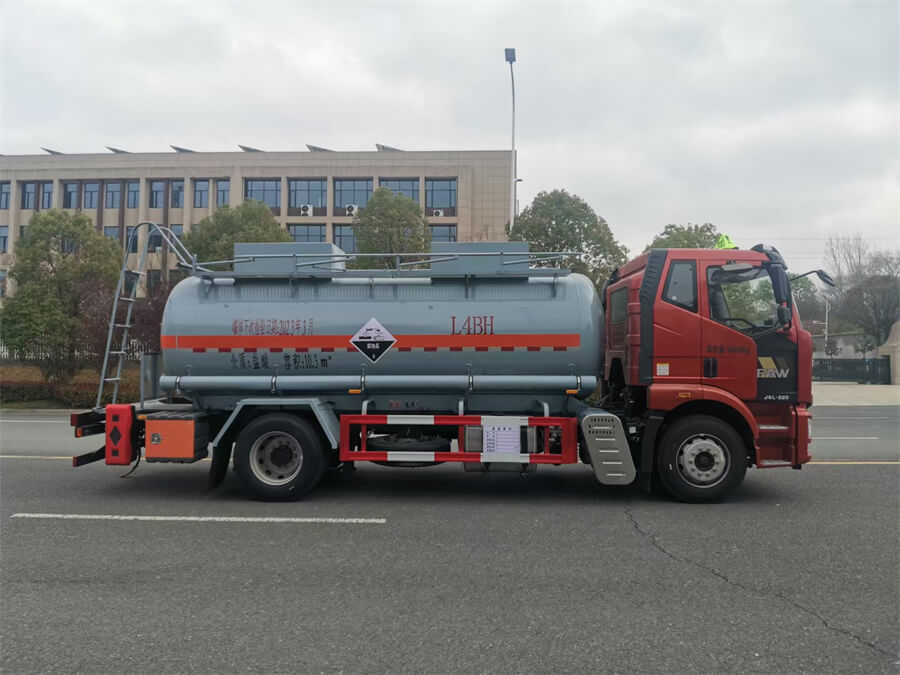 FAW 10 CBM Liquid Chemical Tank Truck