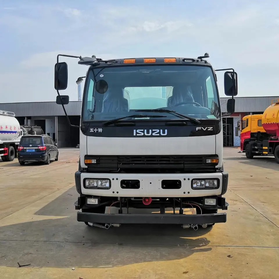 delivery truck Isuzu water tanker truck water 15000L